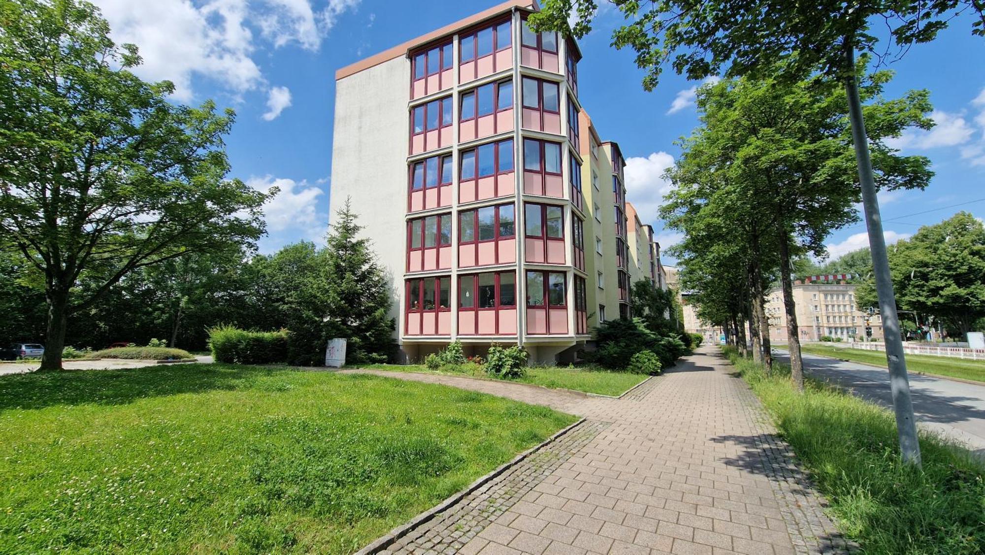 2 Bedroom Cityview Apartment Ps5-Qled Tv-Parking Кемниц Екстериор снимка